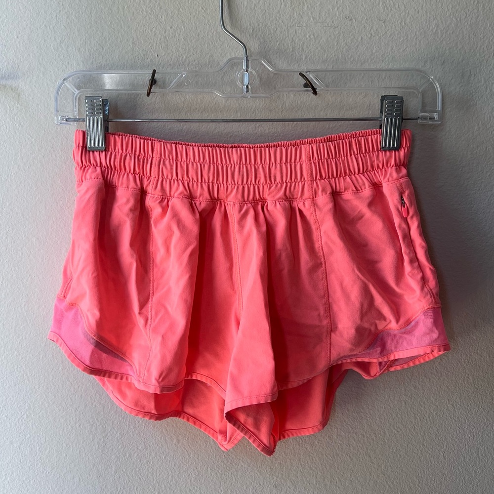 Lululemon Hotty Hot Low-rise short 2.5”